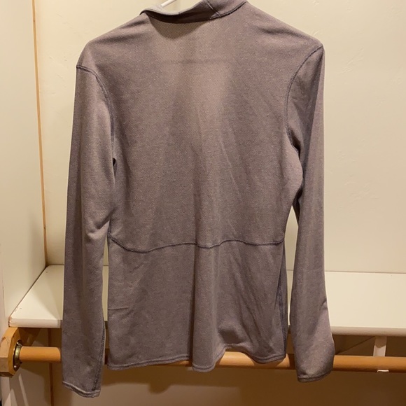 Patagonia Light weight top with zipper collar - Picture 3 of 3